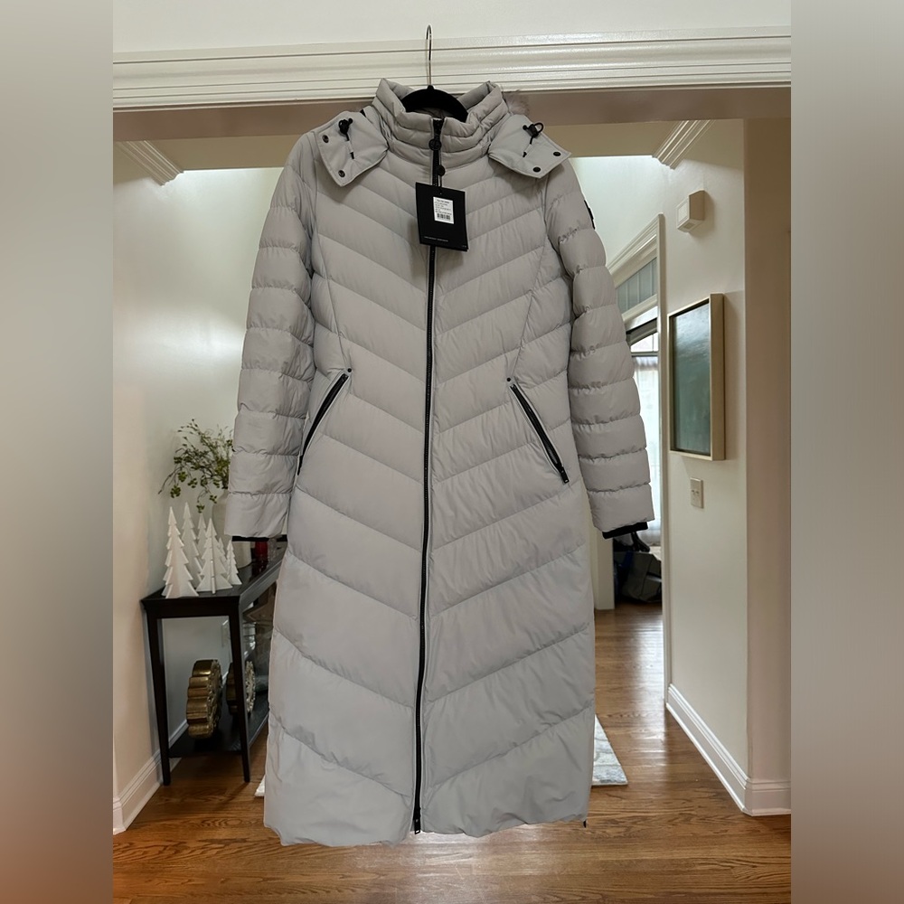 NWT Moose Knuckles Cooper Lake long hooded parka / heavy duck down jacket Size M